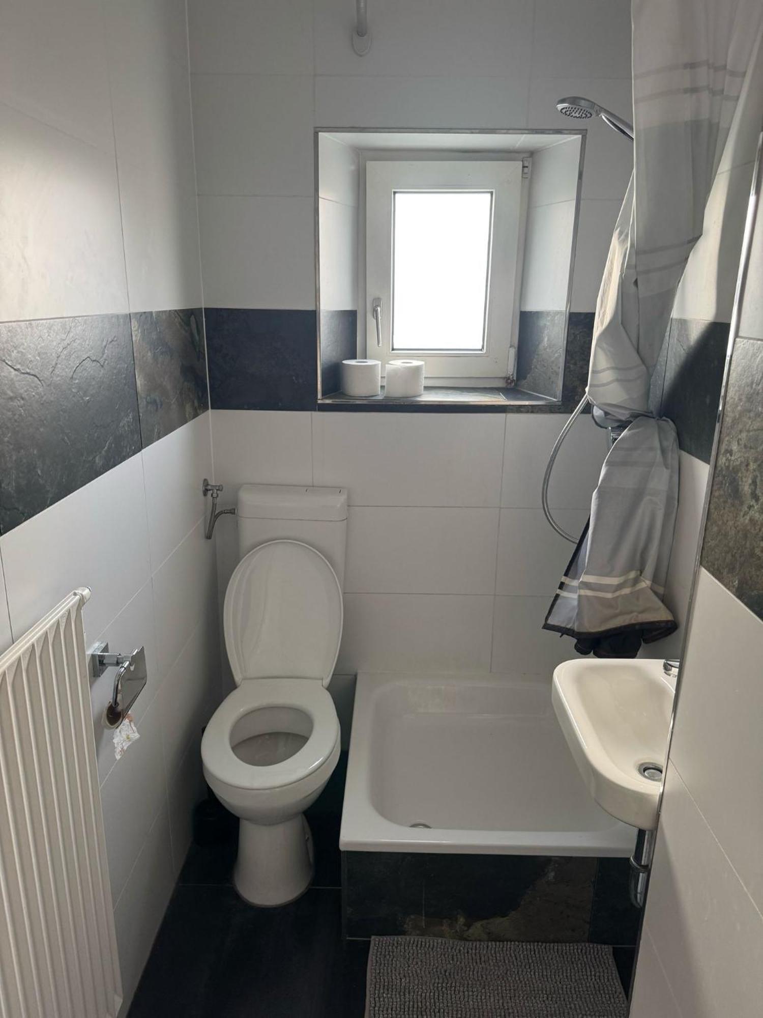 Ruhige 3-zimmerwohnung Im Norden Bremens Fuer Monteure Und Geschaeftsreisende Pm 33 Eg Bremen
