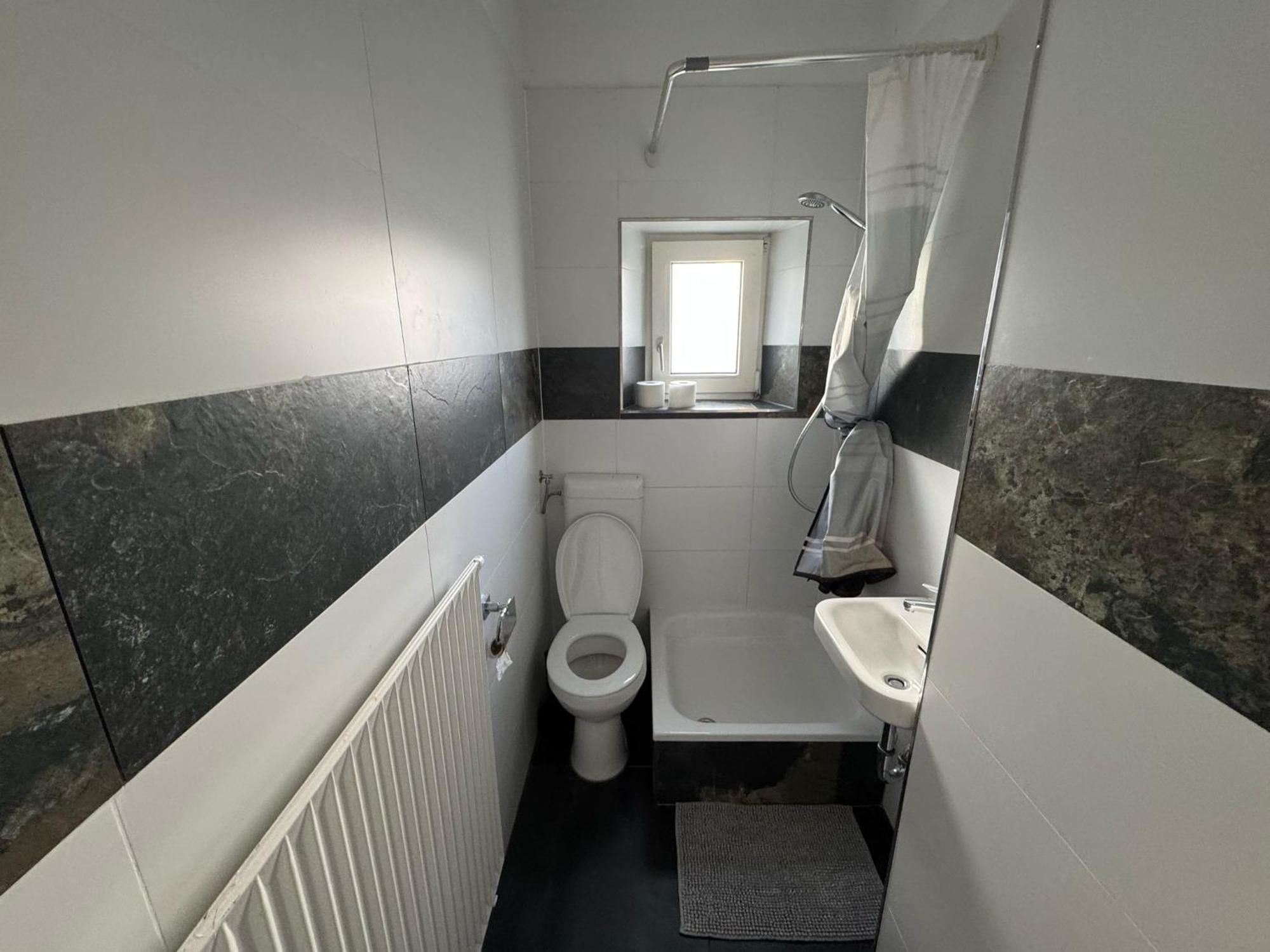 Ruhige 3-zimmerwohnung Im Norden Bremens Fuer Monteure Und Geschaeftsreisende Pm 33 Eg * Bremen